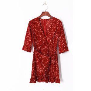 V-neck lace dress with flounces